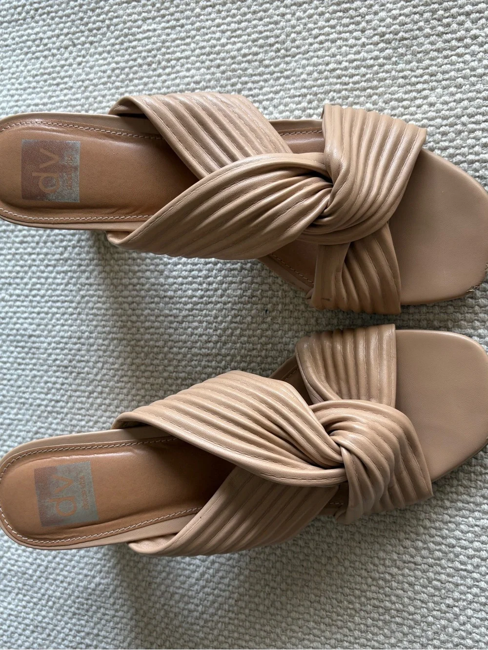 Dolce Vita Falon Women’s Knotted Slide Beige Sandals 3” Heel Size 8-8 1/2